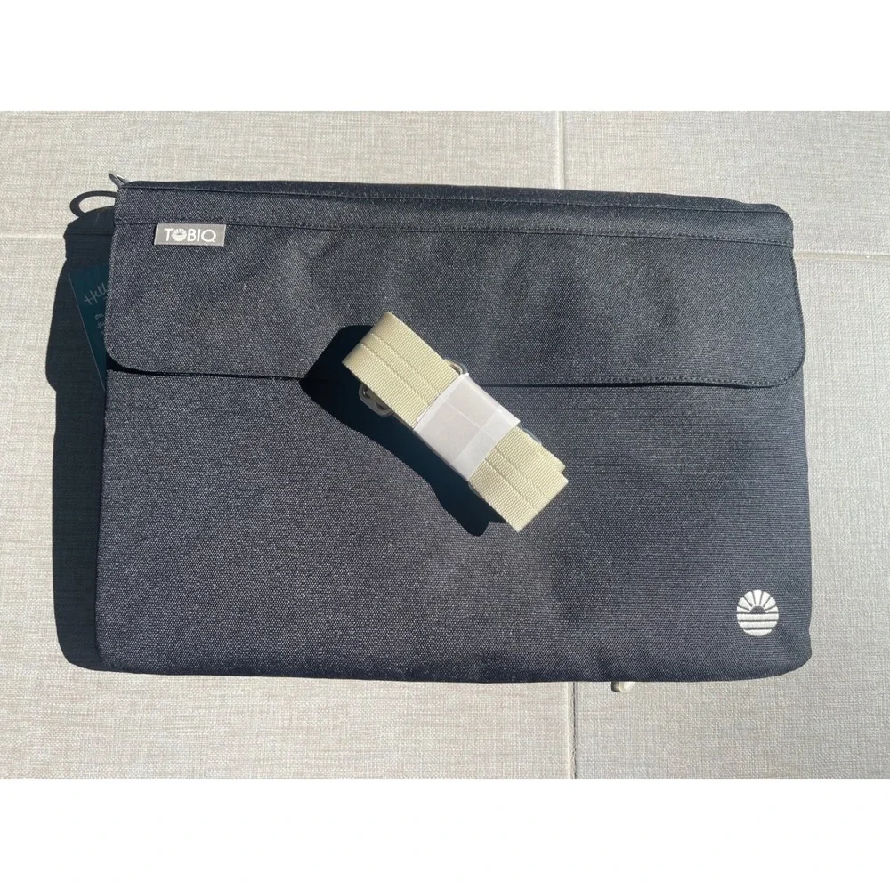 TOBIQ Boss Flip Bag NEW Black Travel Messenger Laptop Crossbody Gorpcore Casual